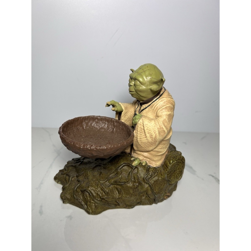 Star Wars Disney Yoda Paper Clip Holder Tray Resin Hallmark